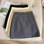 دامن چاک دار نیلا 